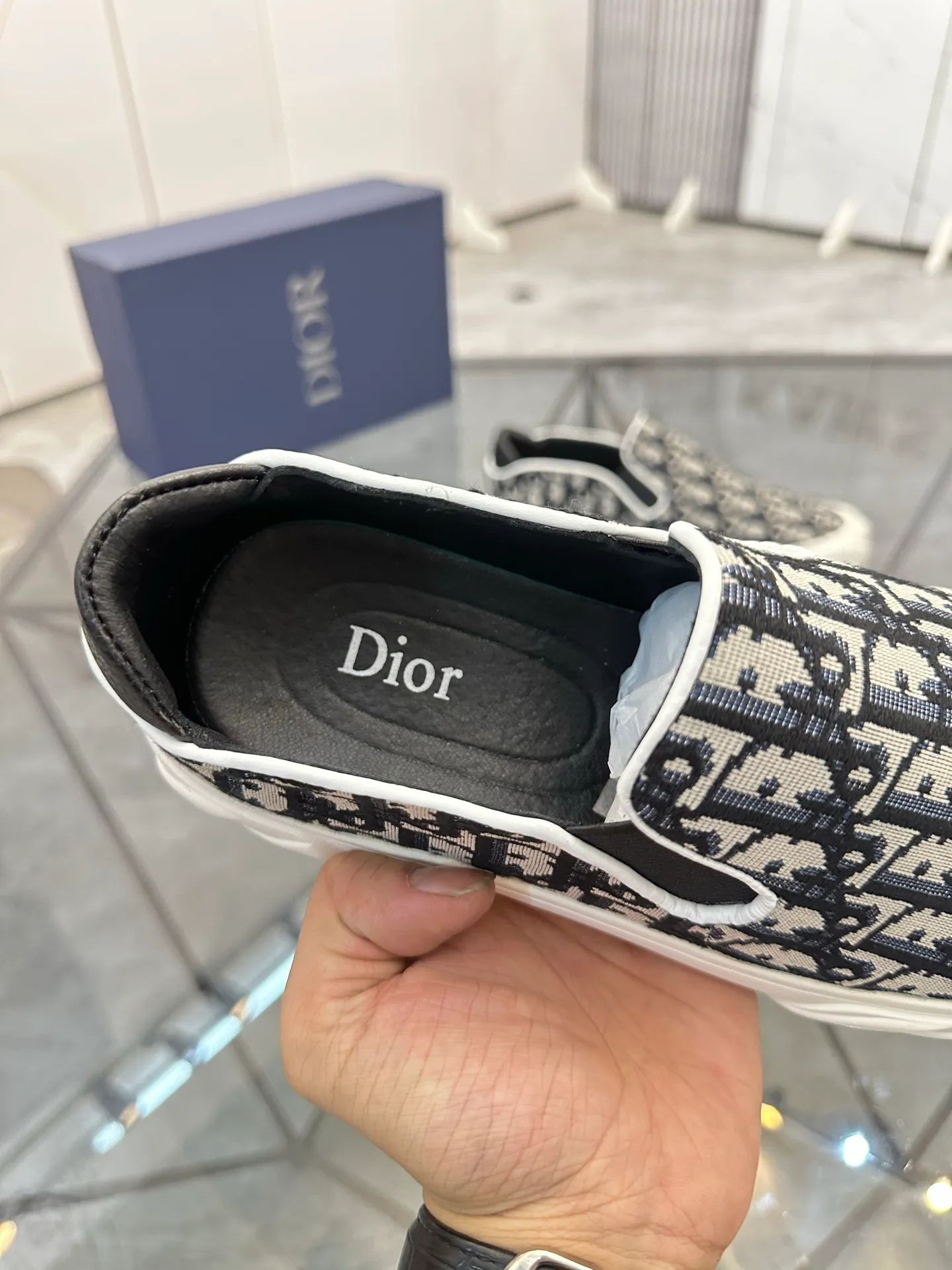 Men's shoes for sale 💰: 💰P380¥ Product trademark: Dior* "Dior*" slip-on shoes Regular size: 38-44 (can be customized to 45) Product materials: upper imported cowhide stitched with original fabric, sheepskin lining, original outsole. No.:6735
